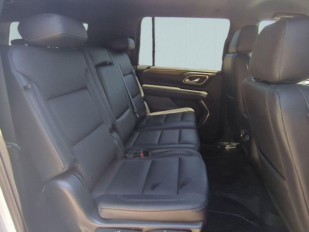 2023 Chevrolet Suburban LS