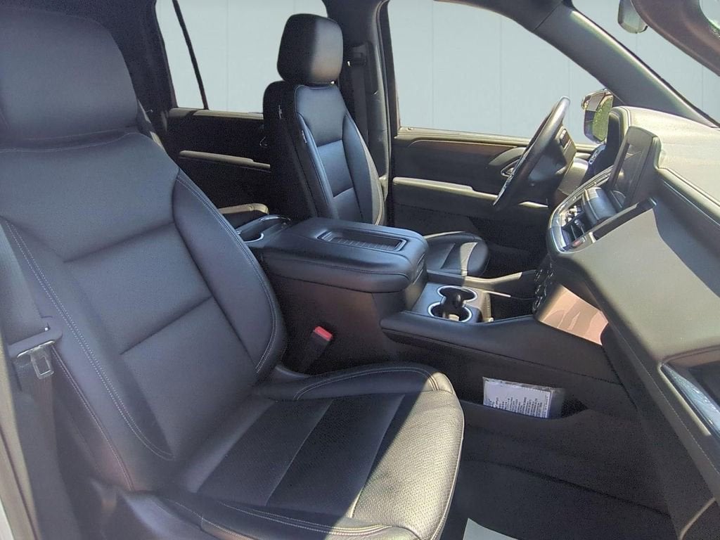 2023 Chevrolet Suburban LS