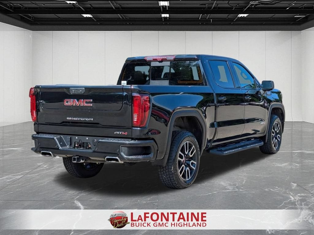 2023 GMC Sierra 1500 AT4