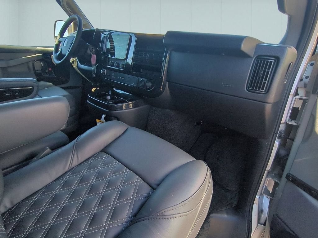 2025 GMC Savana Cargo 2500 Work Van