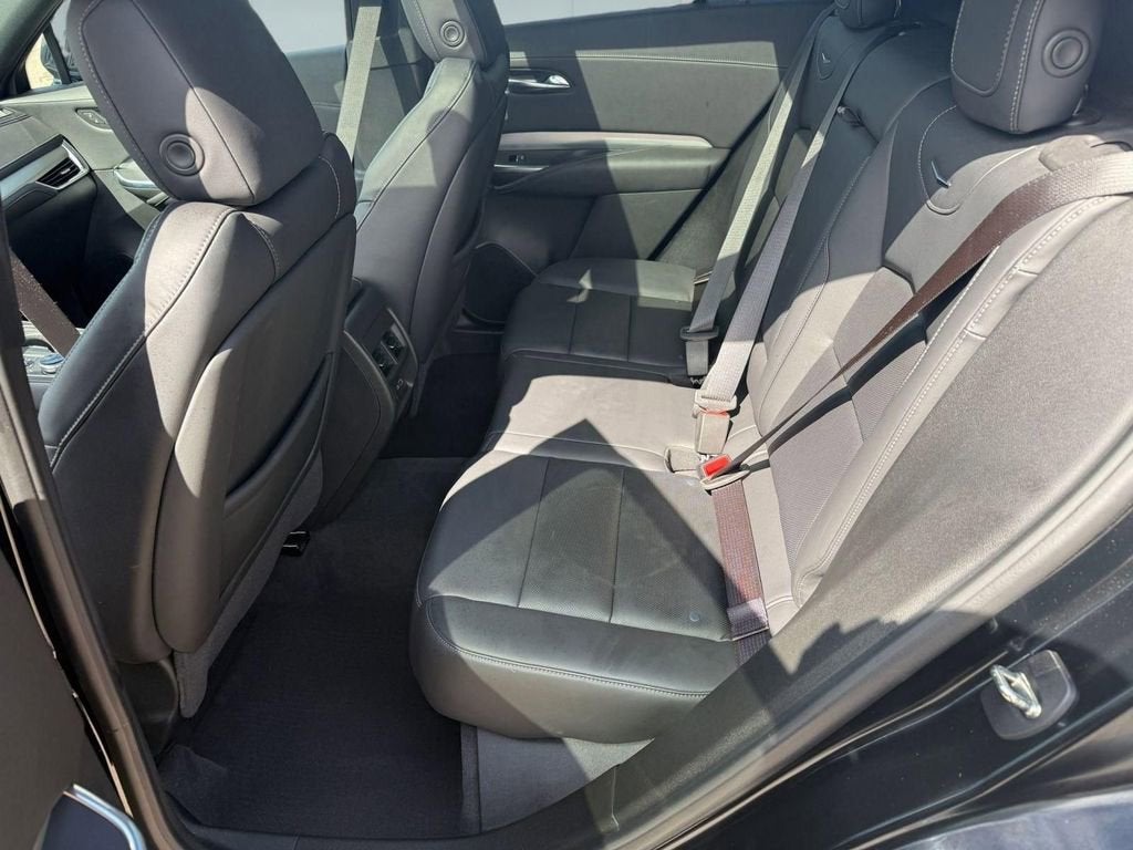 2023 Cadillac XT4 Premium Luxury