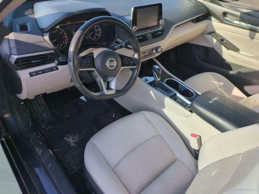 2020 Nissan Altima SV FWD