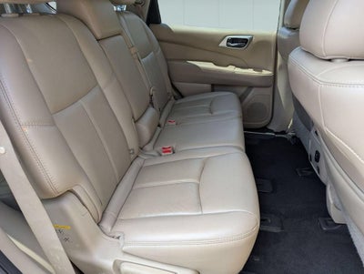2016 Nissan Pathfinder SL
