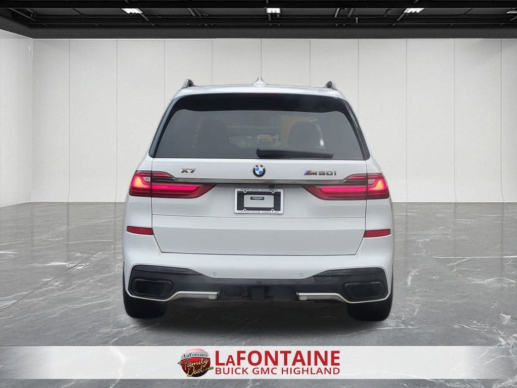 2021 BMW X7 M50i
