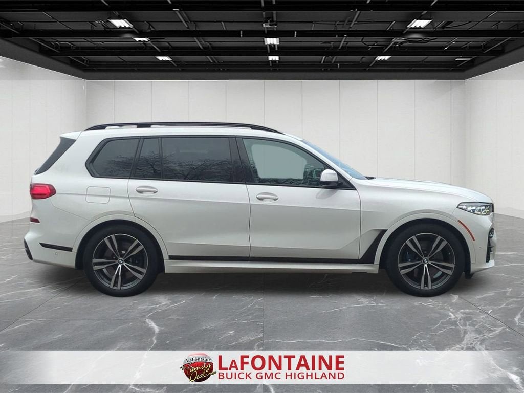 2021 BMW X7 M50i