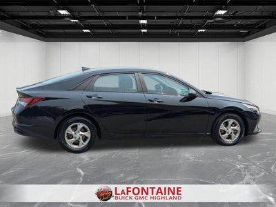 2023 Hyundai Elantra SE
