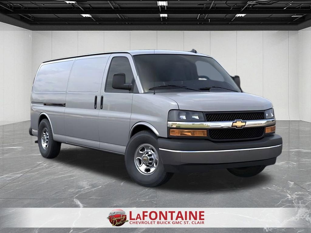 2025 Chevrolet Express Cargo WT