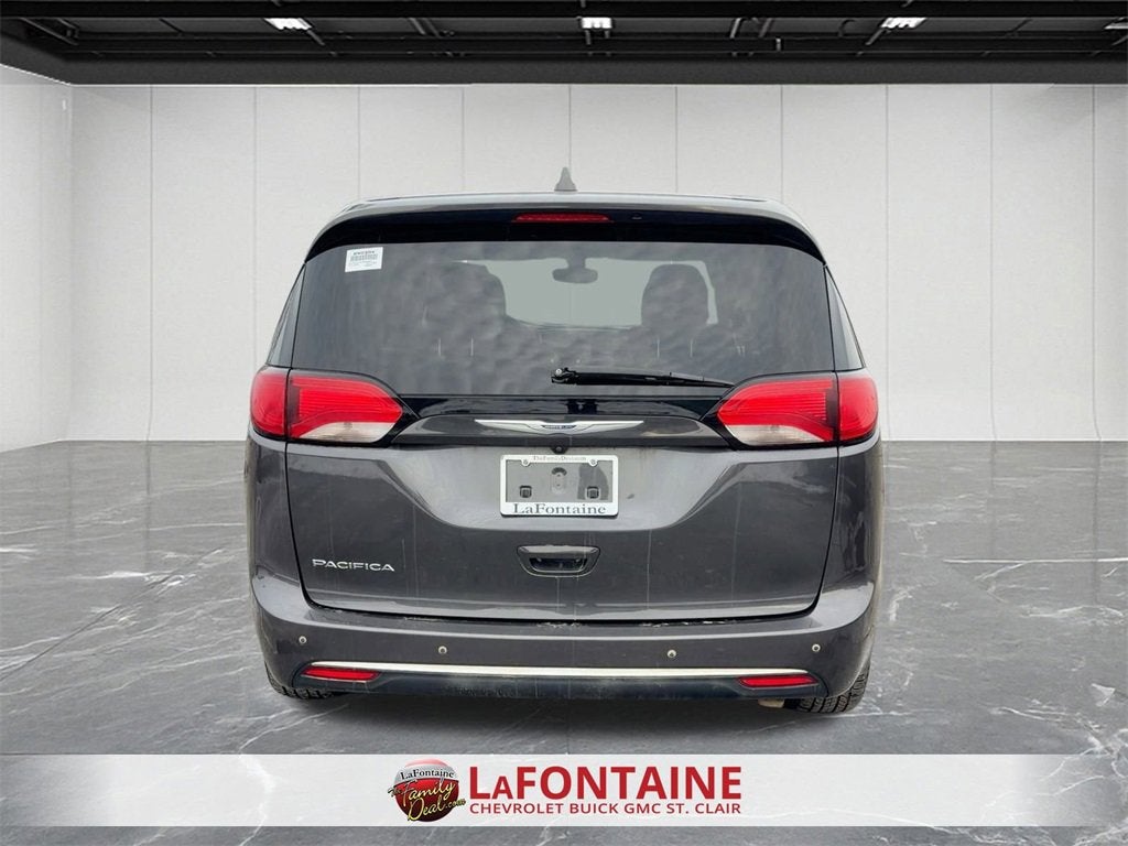 2020 Chrysler Pacifica Touring