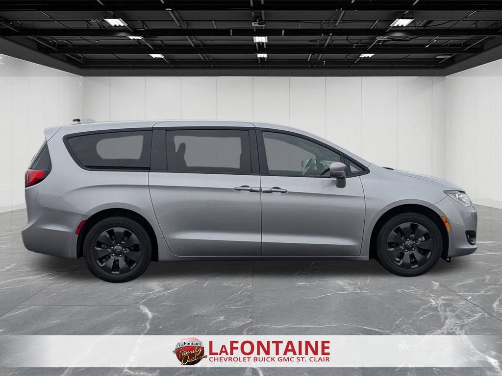 2020 Chrysler Pacifica Hybrid Touring