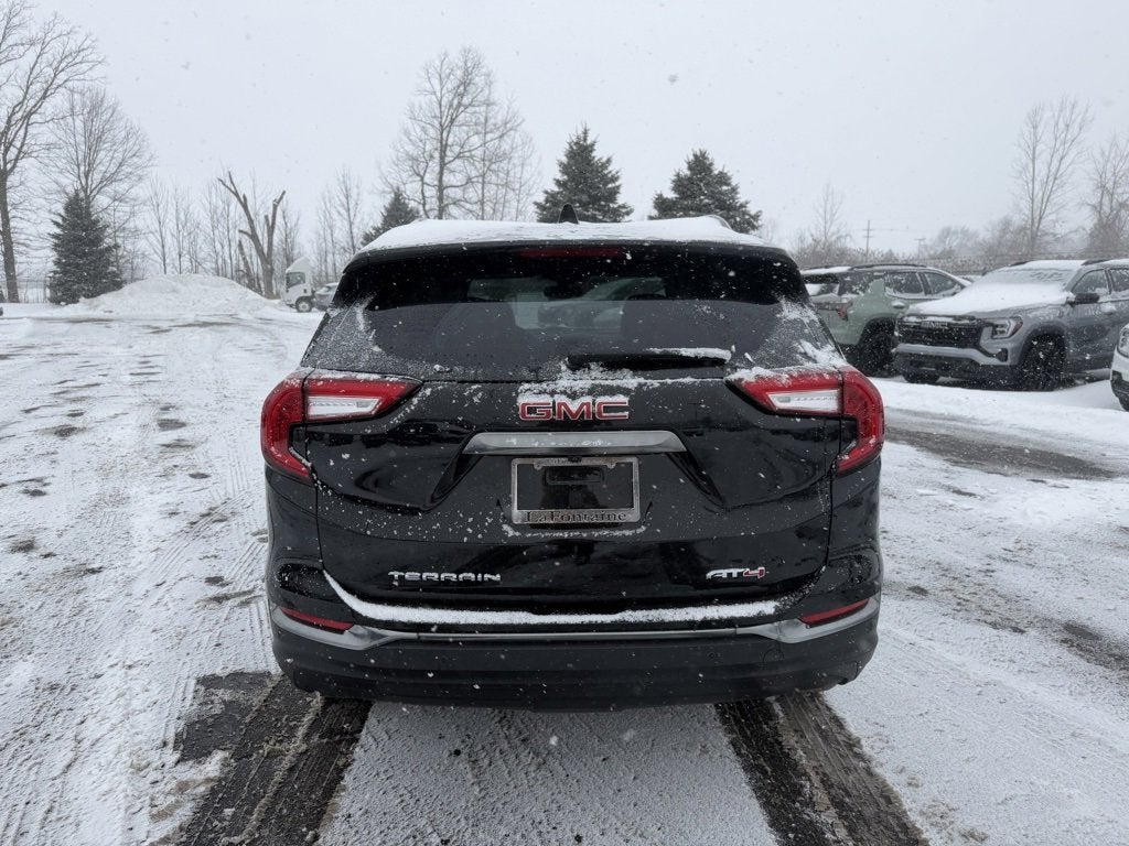 2022 GMC Terrain AT4