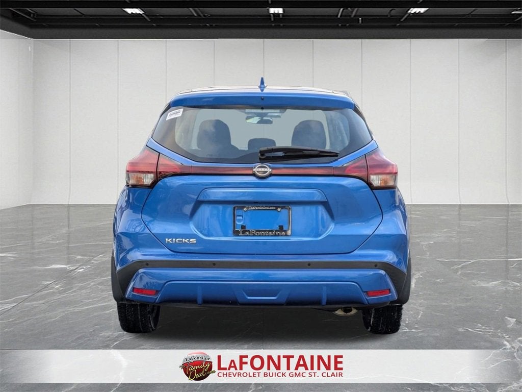 2023 Nissan Kicks S Xtronic CVT