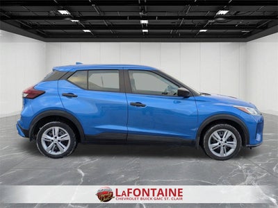 2023 Nissan Kicks S Xtronic CVT