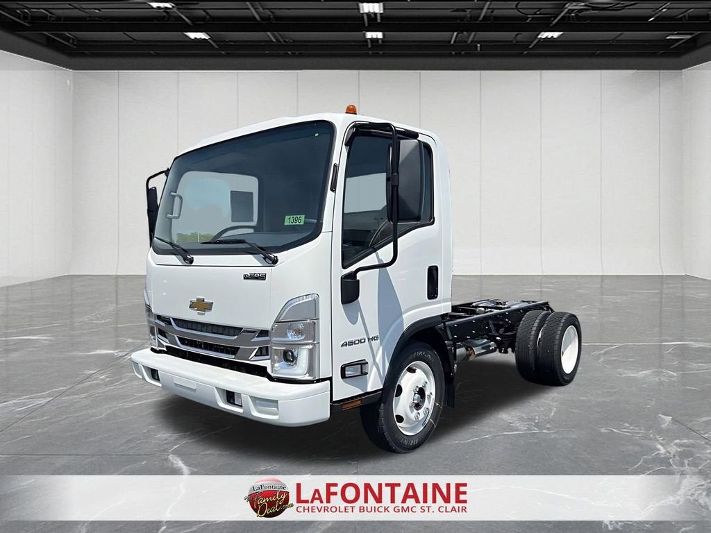 2024 Chevrolet Low Cab Forward 4500 HG Base