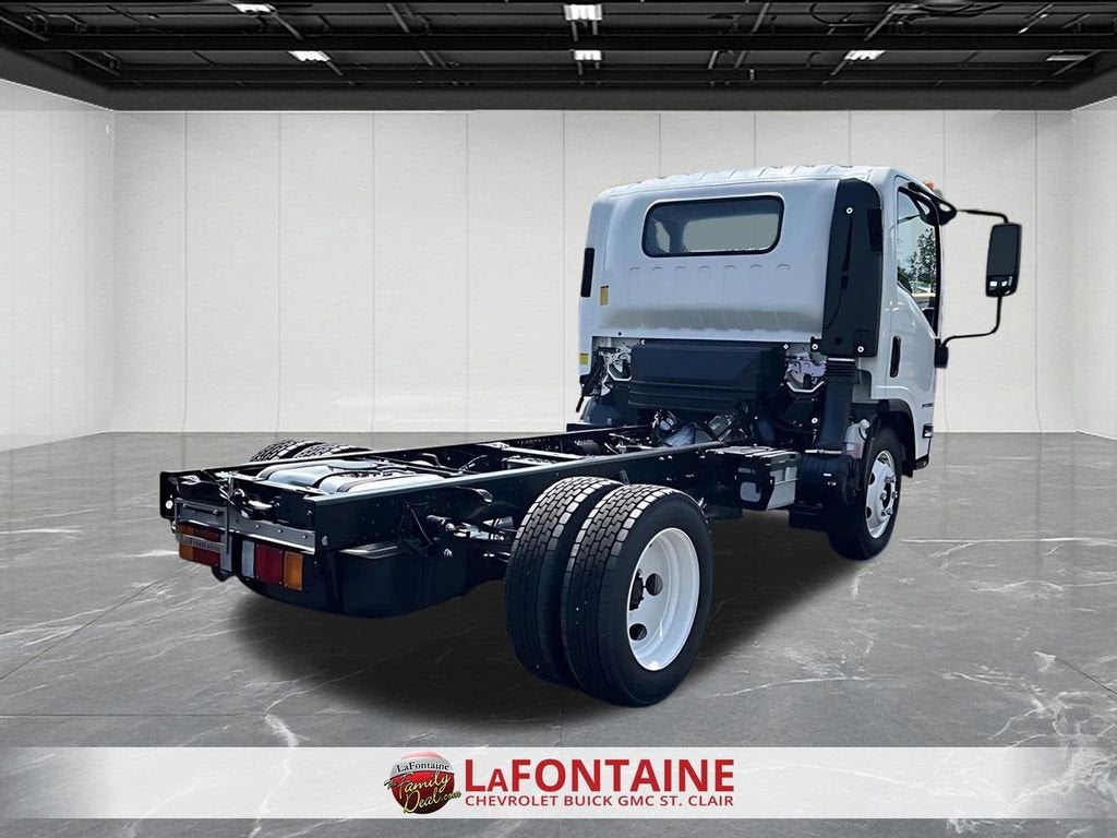 2024 Chevrolet Low Cab Forward 4500 HG Base