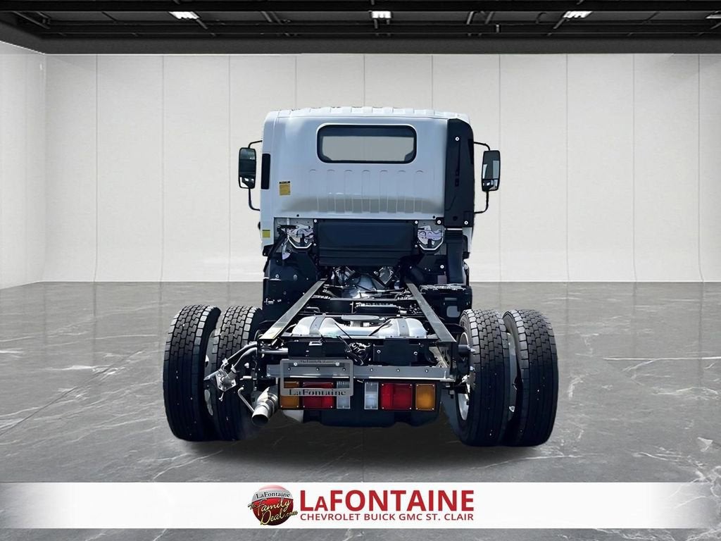 2024 Chevrolet Low Cab Forward 4500 HG Base