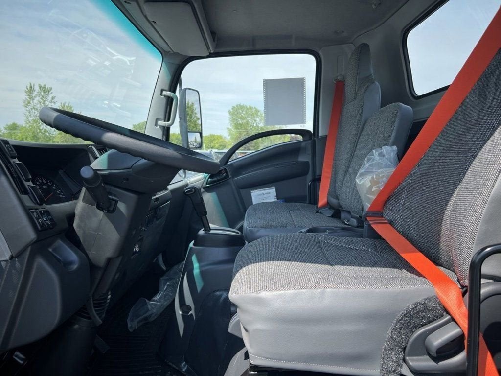 2024 Chevrolet Low Cab Forward 4500 HG Base