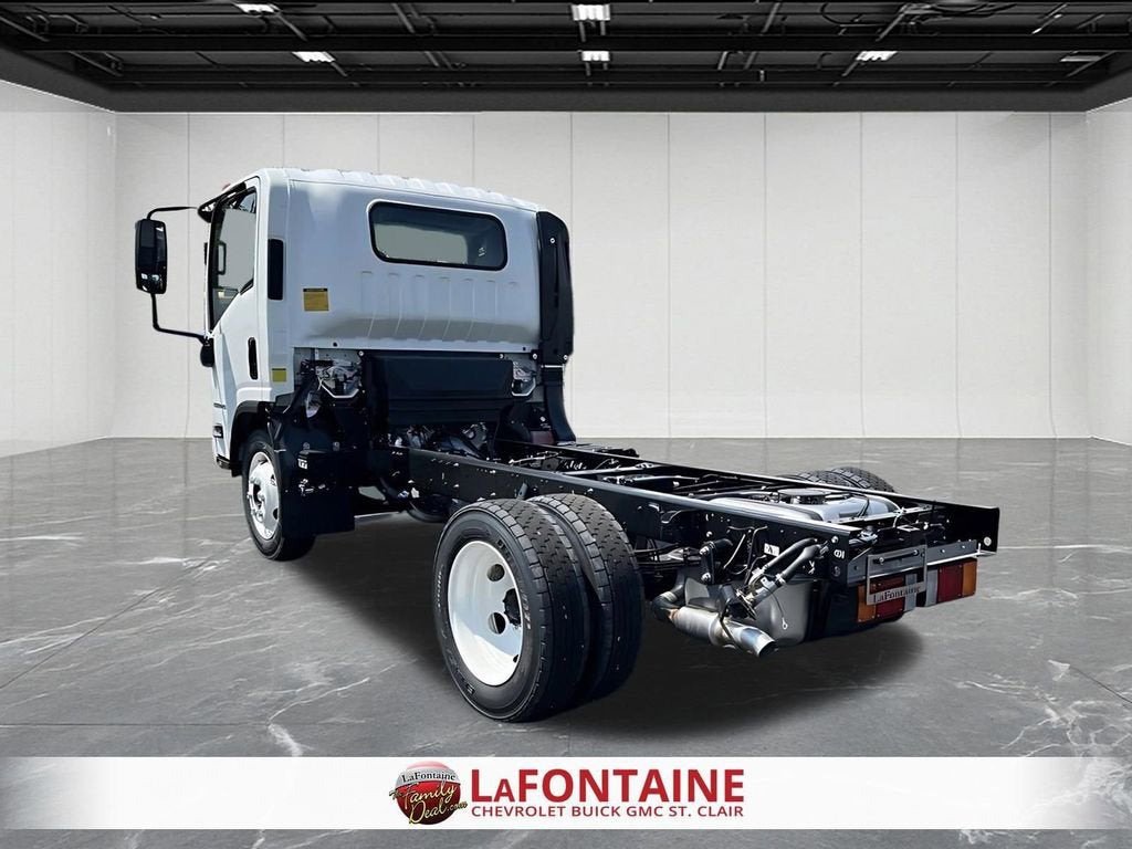 2024 Chevrolet Low Cab Forward 4500 HG Base
