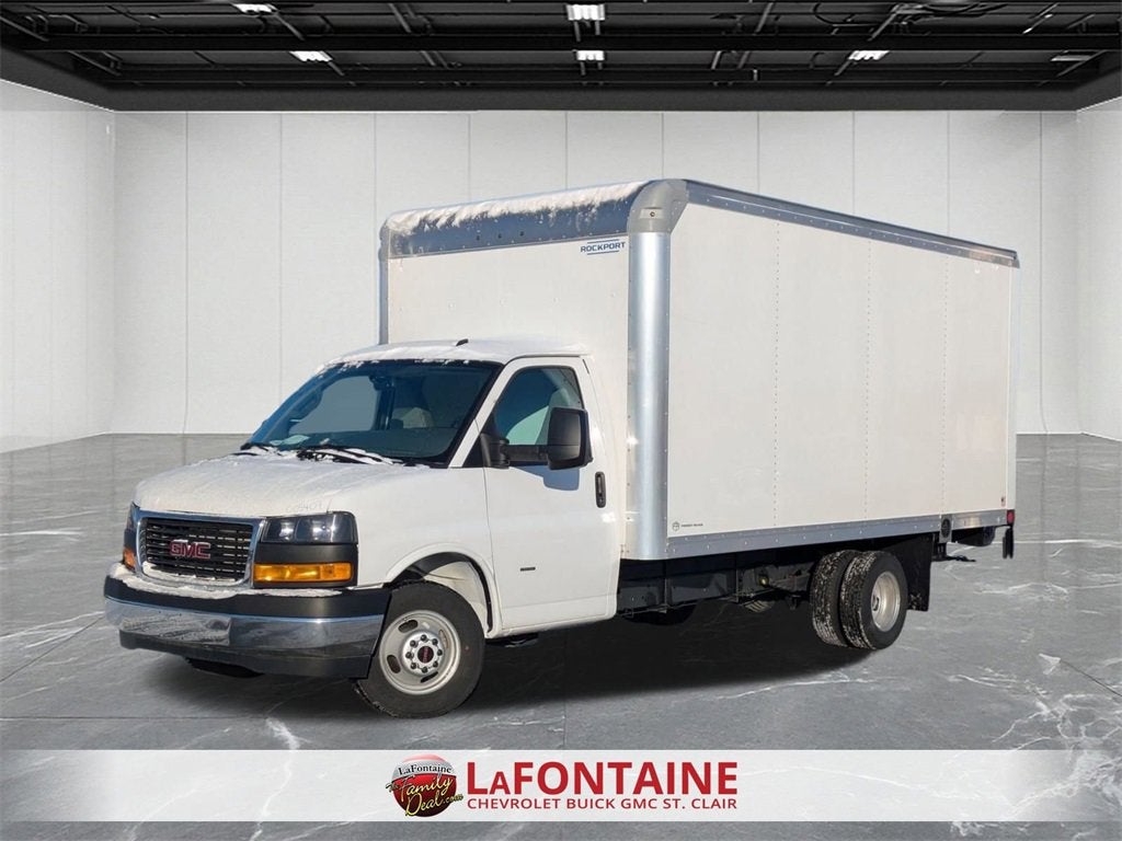 2025 GMC Savana Cutaway 3500 1WT
