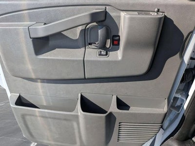 2025 Chevrolet Express Cutaway 3500 1WT