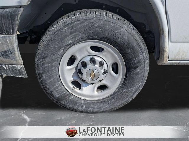 2025 Chevrolet Express Cutaway 3500 1WT