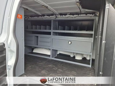 2025 Chevrolet Express Cargo WT