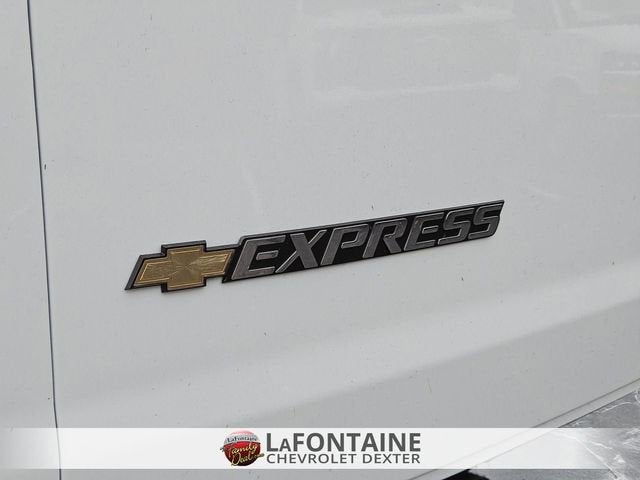 2025 Chevrolet Express Cargo WT