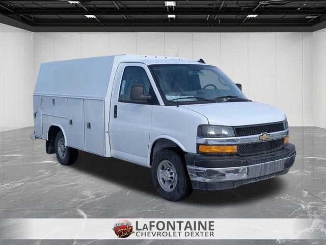 2025 Chevrolet Express Cutaway 3500 1WT
