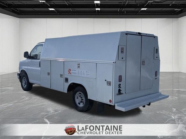 2025 Chevrolet Express Cutaway 3500 1WT