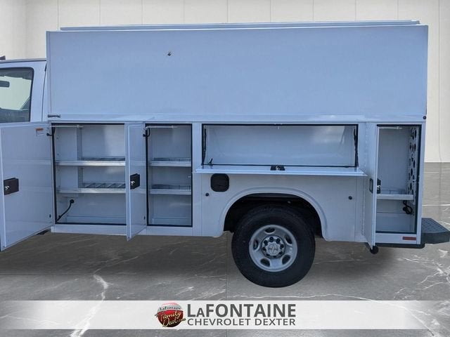 2026 Chevrolet Express Cutaway 3500 1WT