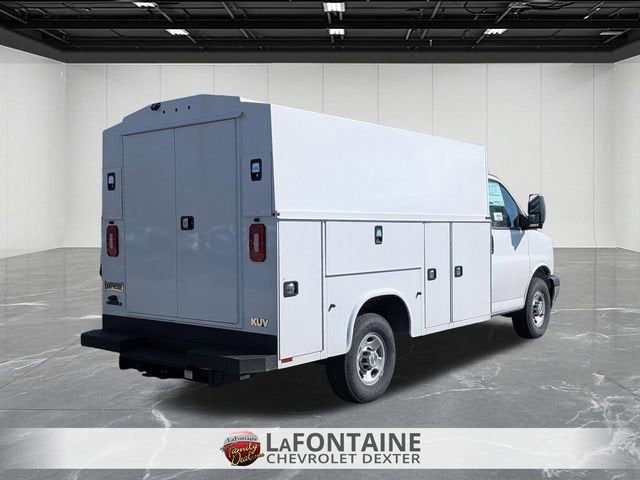 2026 Chevrolet Express Cutaway 3500 1WT