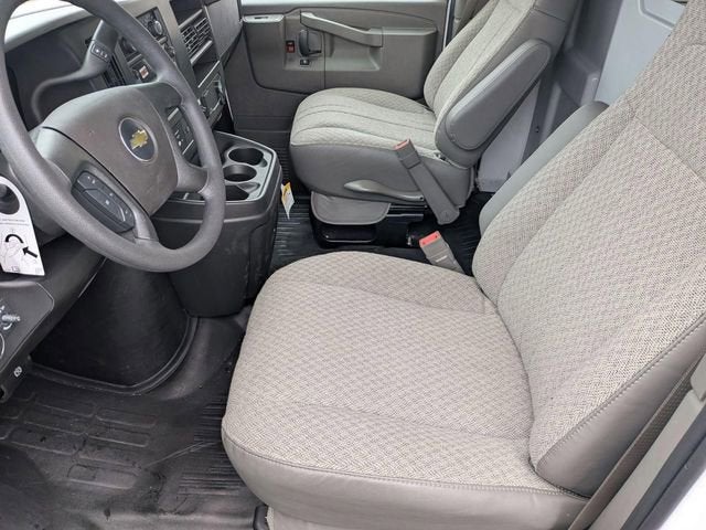 2026 Chevrolet Express Cutaway 3500 1WT
