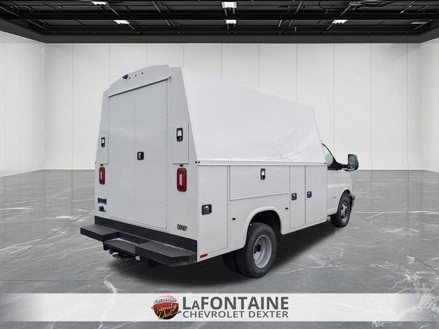 2026 Chevrolet Express Cutaway 3500 1WT