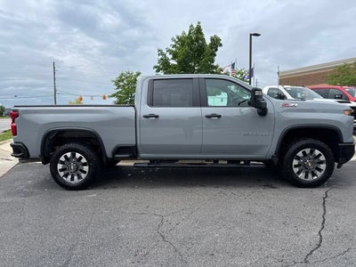 2024 Chevrolet Silverado 2500 HD Custom