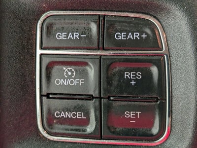 2017 RAM 1500 Express Crew Cab 4x4 5'7" Box
