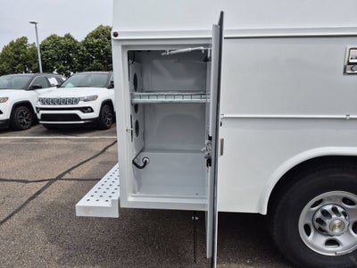 2026 Chevrolet Express Cutaway 3500 1WT