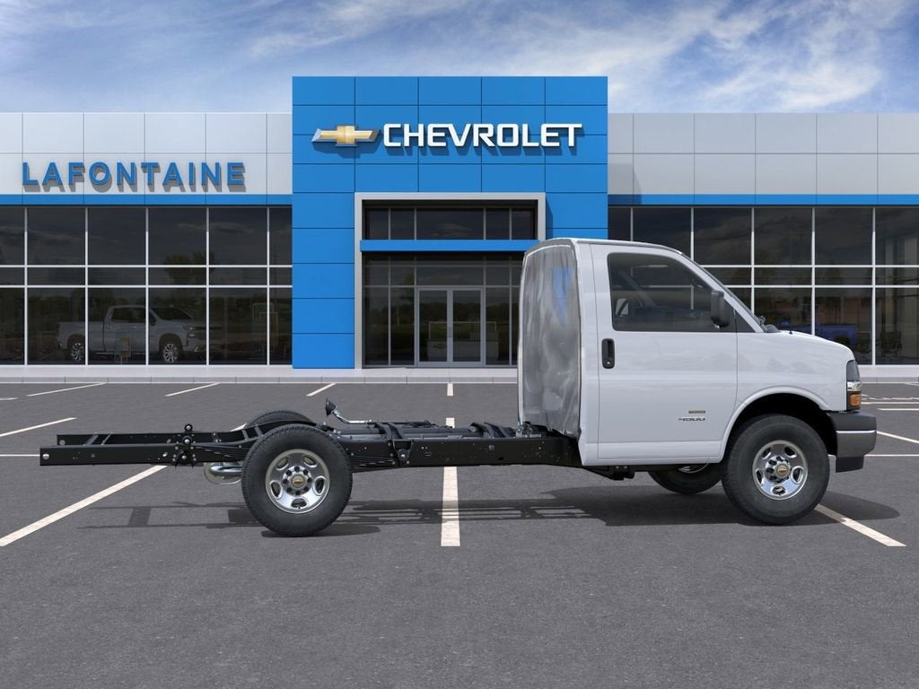 2026 Chevrolet Express Cutaway 3500 1WT