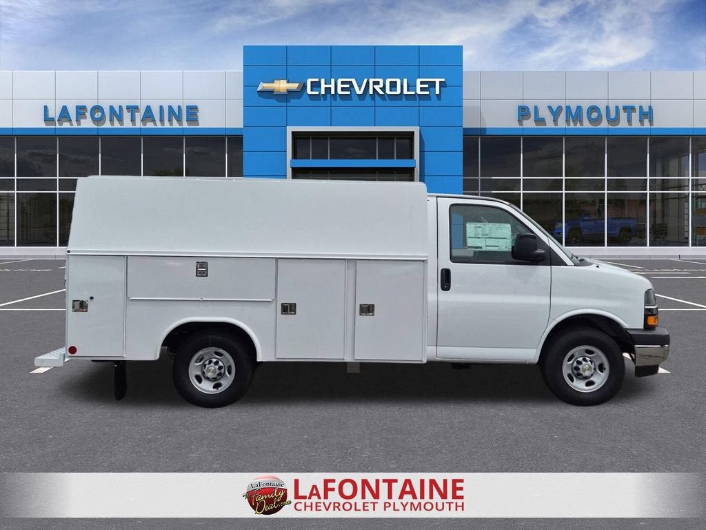 2026 Chevrolet Express Cutaway 3500 1WT