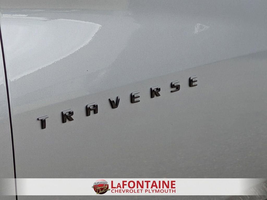 2023 Chevrolet Traverse LT Cloth