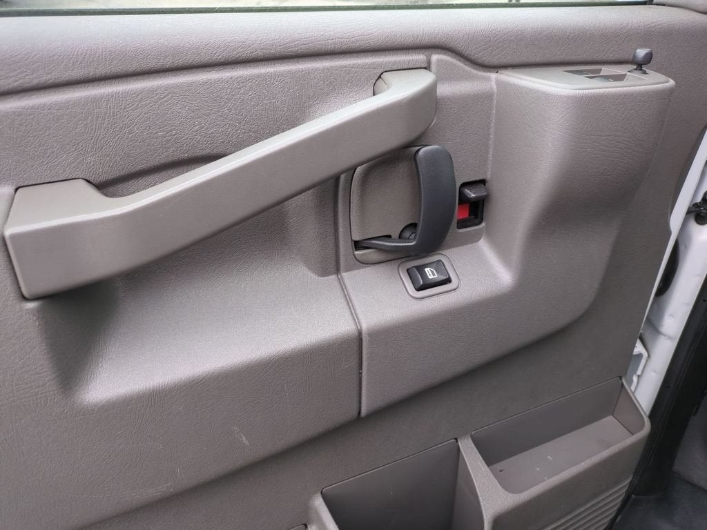 2024 GMC Savana Cargo 2500 Work Van