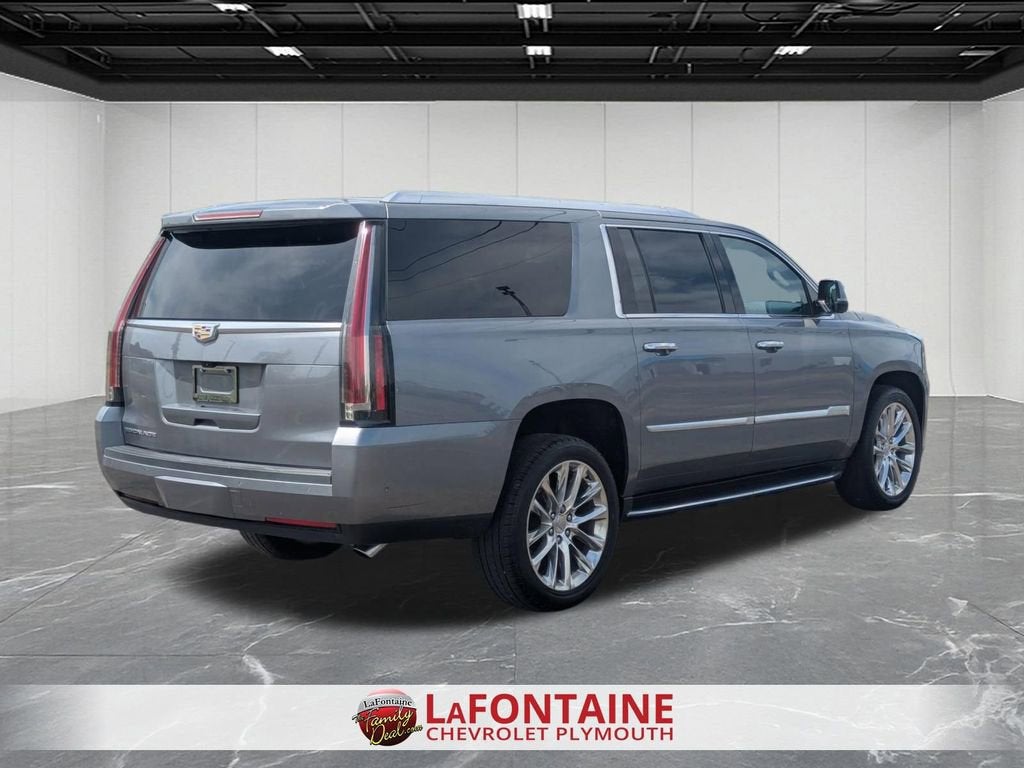 2018 Cadillac Escalade ESV Luxury