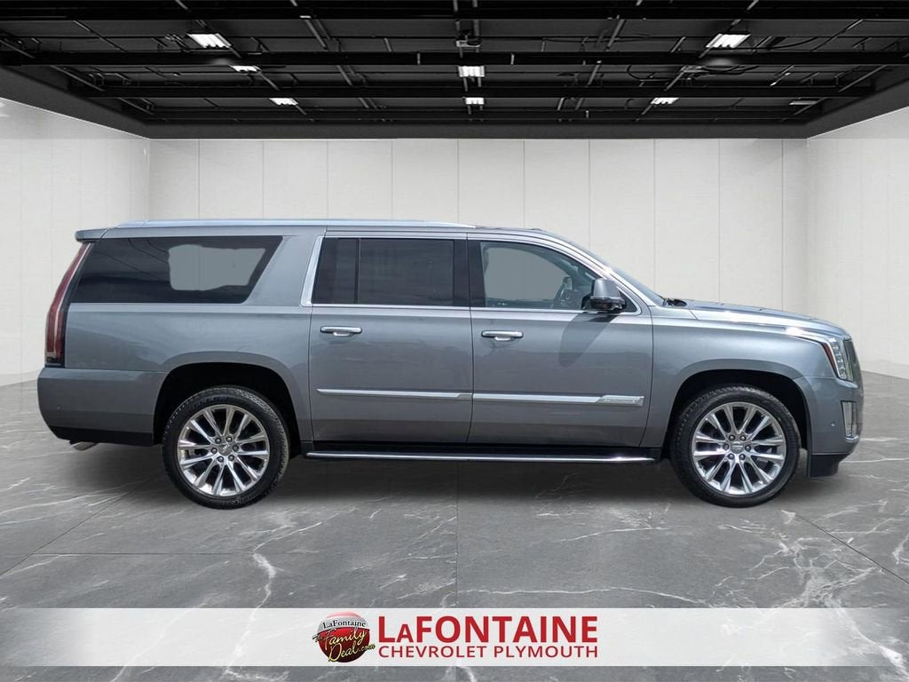 2018 Cadillac Escalade ESV Luxury