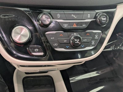 2017 Chrysler Pacifica Touring-L Plus