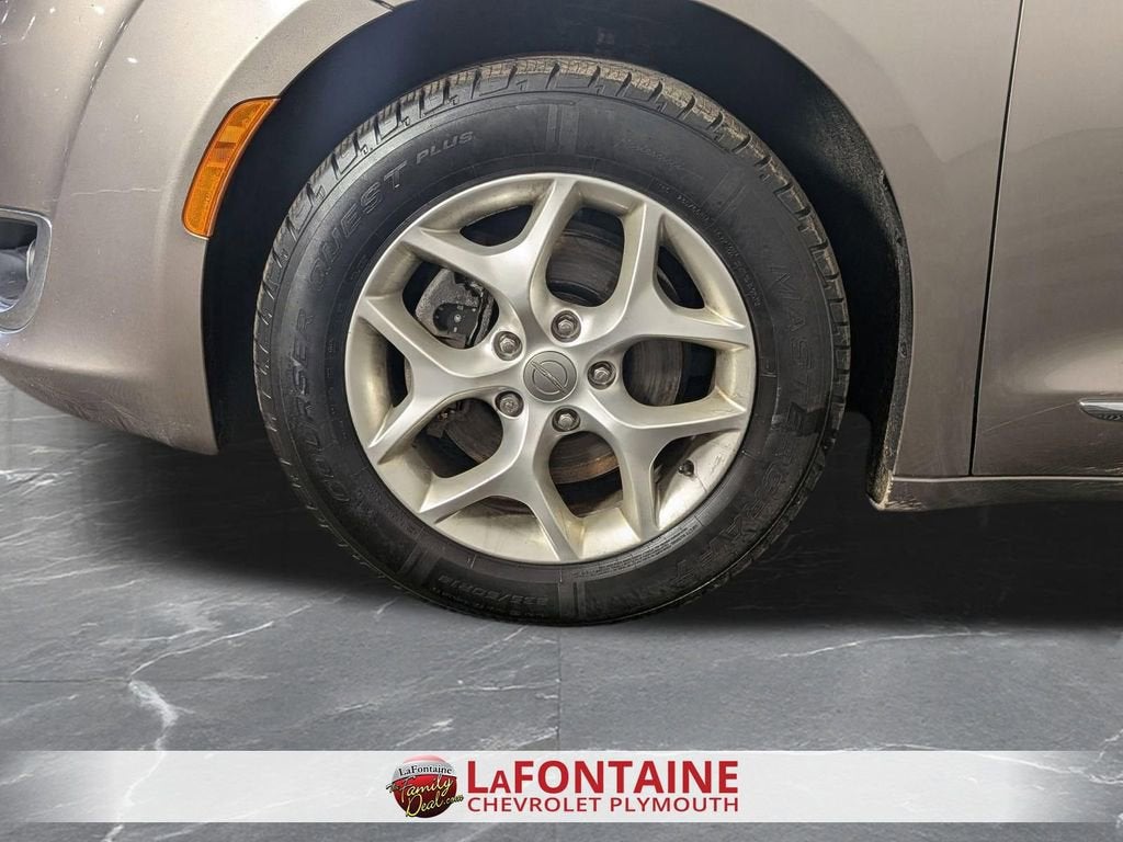 2017 Chrysler Pacifica Touring-L Plus