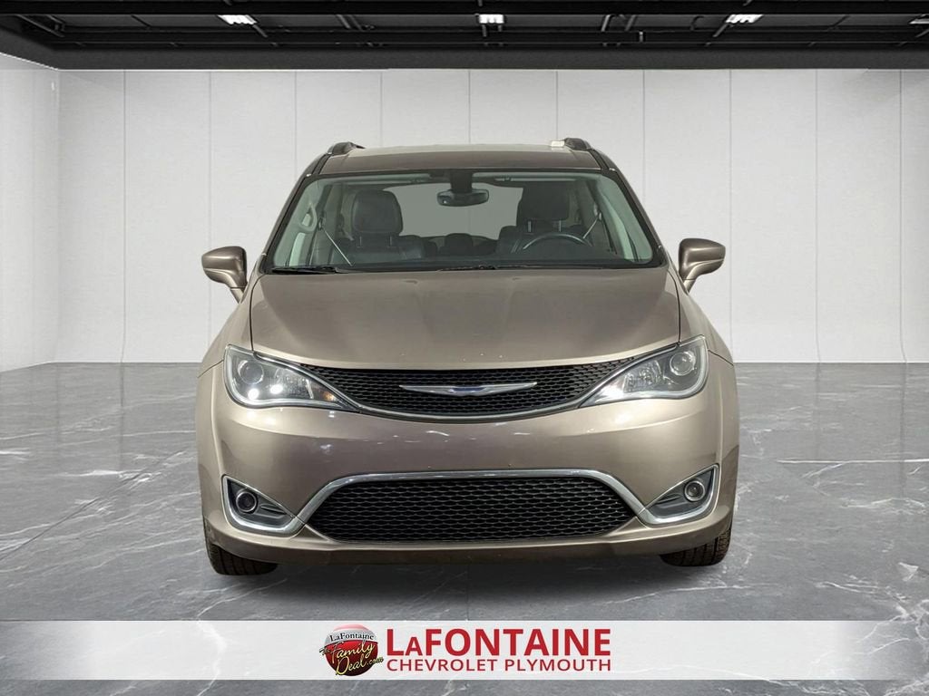 2017 Chrysler Pacifica Touring-L Plus