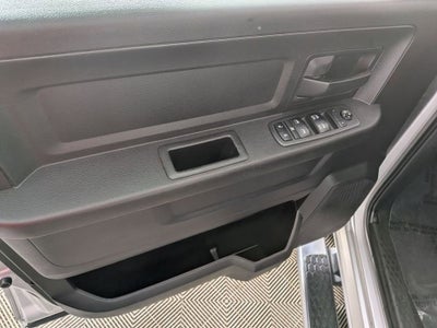 2018 RAM 1500 Express Crew Cab 4x4 5'7" Box