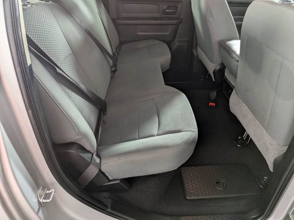 2018 RAM 1500 Express Crew Cab 4x4 5'7" Box