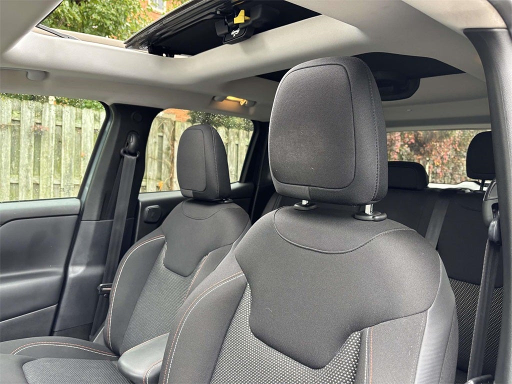 2016 Jeep Renegade Latitude 75th Anniversary Edition