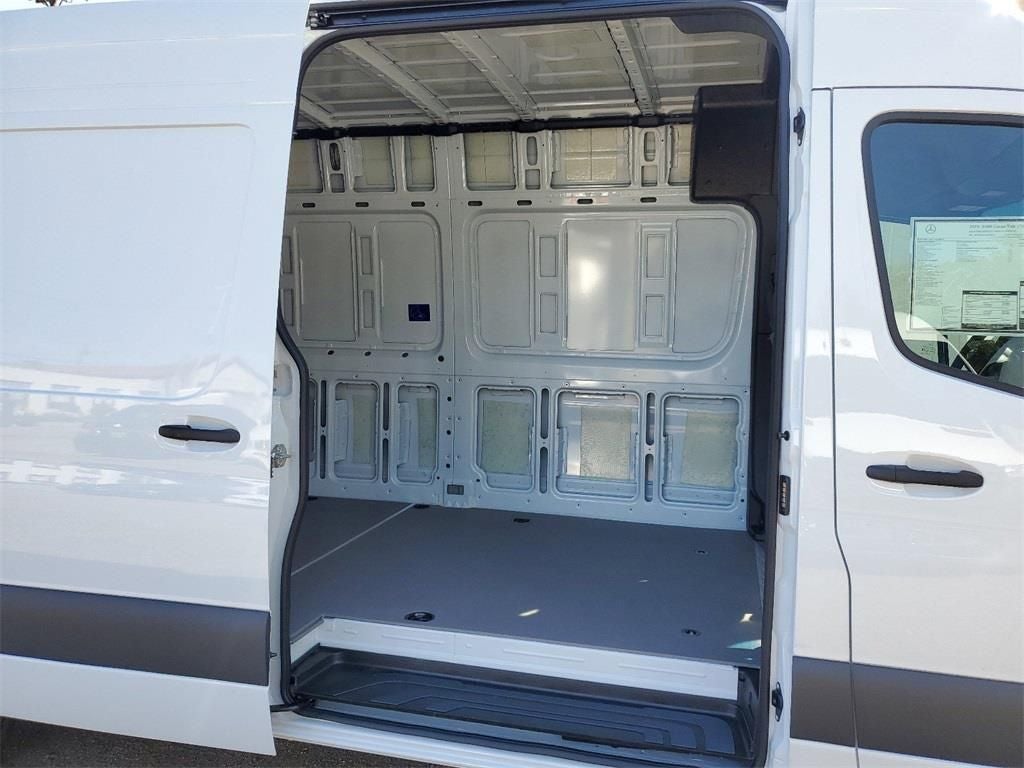 2025 Mercedes-Benz Sprinter 2500 Cargo 170 WB High Roof