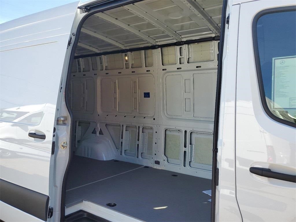 2025 Mercedes-Benz Sprinter 2500 Cargo 170 WB High Roof