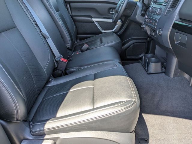2022 Nissan Titan XD SV